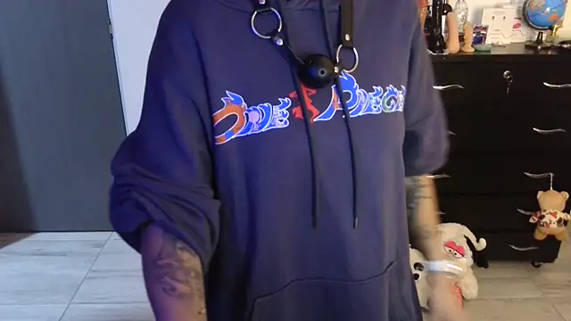 XXX chat uživo modela thomascooper7