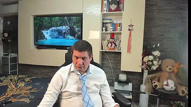 دردشة SpartacusDaddy48 الجنسية المباشرة
