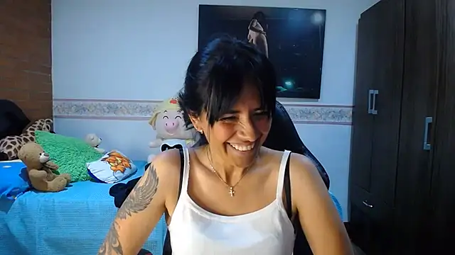 Chat XXX en directo de sharoon_cheerry