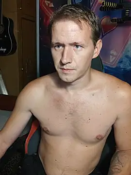 XXX chat uživo modela DiMastyzzz
