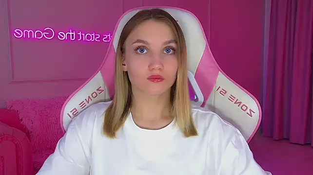 StacyEvances' Live XXX Chat