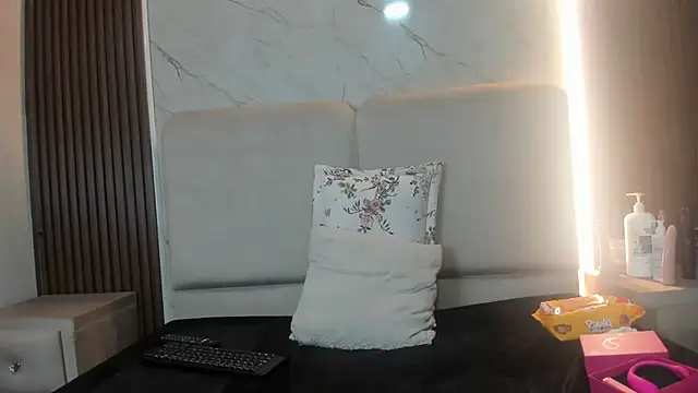 queenstarhy Chat XXX in diretta