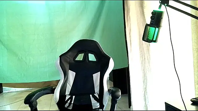 aronmiller404 라이브 XXX 채팅