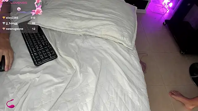 dstevora live XXX chat