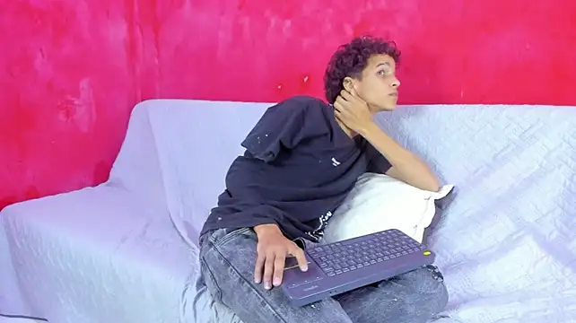 AXEL_DESIRE XXX чат на живо
