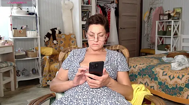BloomingAllure's Live XXX Chat