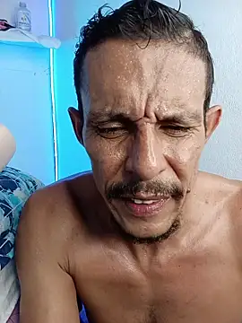 El_junior21 Adlı Modelin Canlı XXX Sohbeti