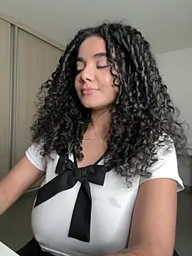 Czat XXX na żywo – Curlyierr