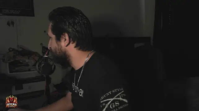 DevilPup75_ 라이브 XXX 채팅