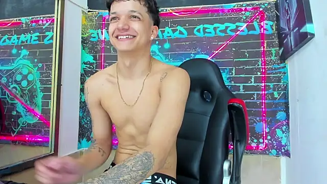 Apolo_Blessed XXX чат на живо