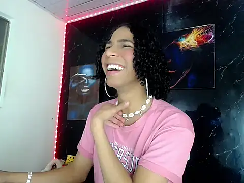 Brittany_Queen_ Chat XXX live