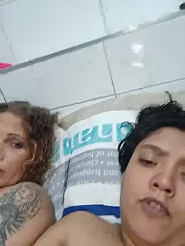 แชท XXX สดของ 2Juicy_pussy