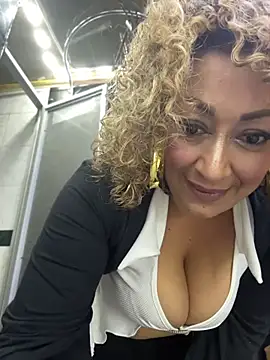 Katti_Barrera Live XXX-Chat