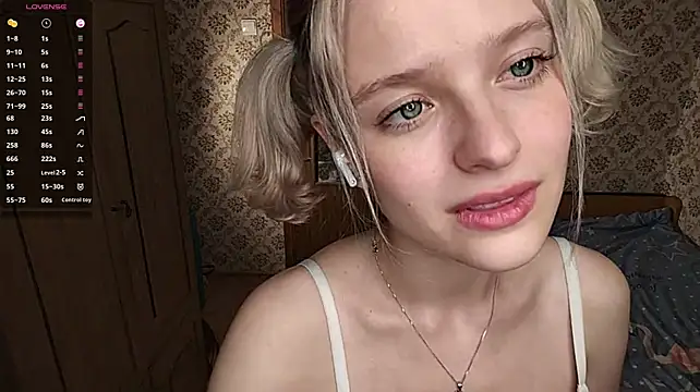 Chat XXX ao vivo de Smartemilia