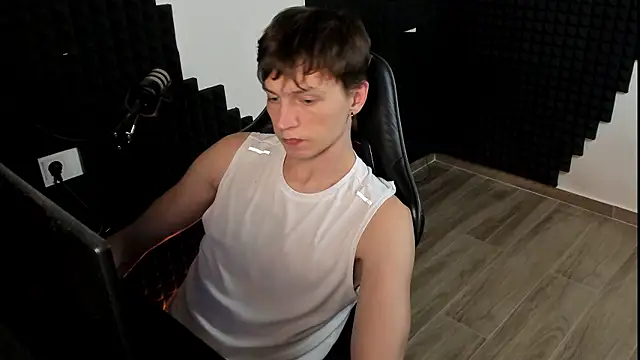 More_than_friend's Live XXX Chat