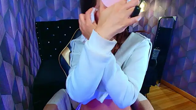 Chat +18 de LiaHarryis ao vivo