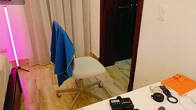 XXX chat uživo modela ViktoriaSilk