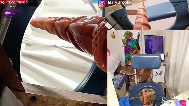 XXX chat uživo modela MaryBrook1