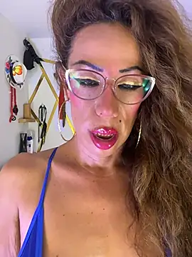 YOURSDEBORA 现场XXX聊天
