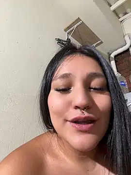 Emily_Gomezz 现场XXX聊天