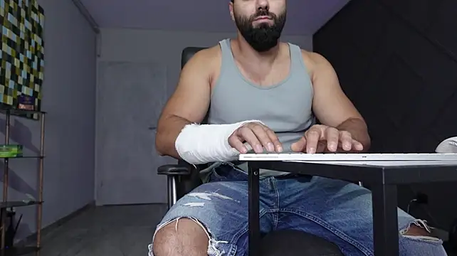 mattmasterss Adlı Modelin Canlı XXX Sohbeti
