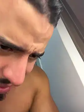 ApoloMakris – Naživo XXX chat