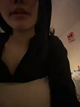 ela_petit's Live XXX Chat