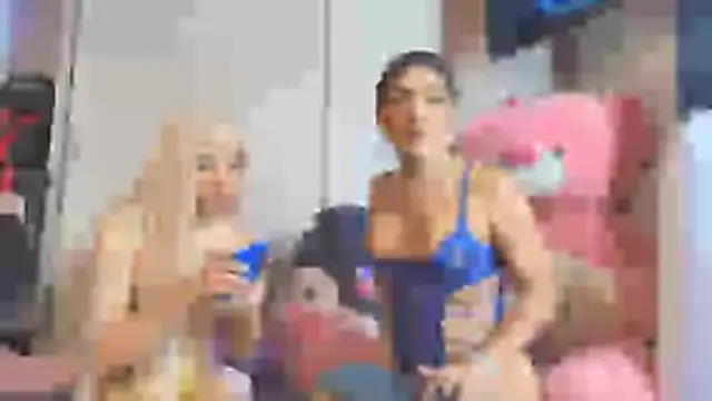 Chat +18 de Princess_Hottys ao vivo