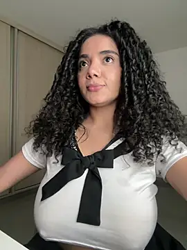Czat XXX na żywo – Curlyierr