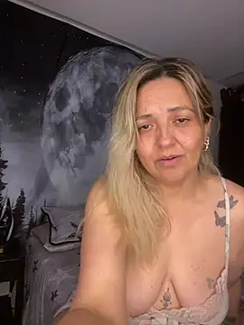 Chat XXX en directo de Azaahara_
