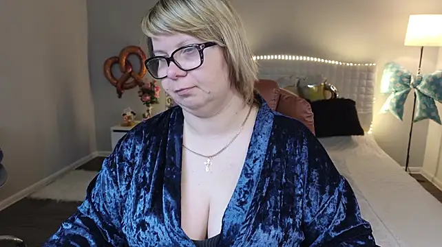 Živý XXX chat BonnnyBoobsy