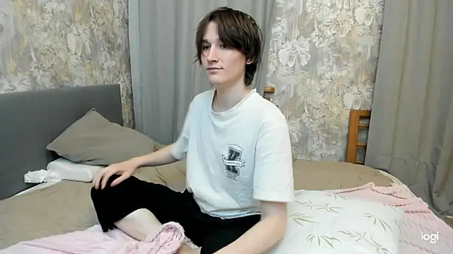 Ash_Foxglove Pertunjukan Webcam