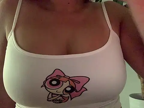 Cute_Ruby20 即時 XXX 聊天