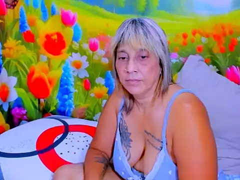 indianroxy élő XXX-chatje
