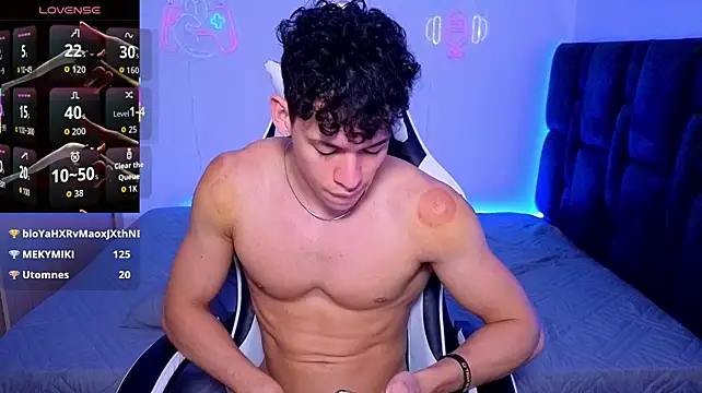 Luke_Muscle élő XXX-chatje