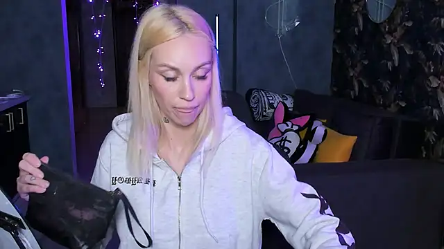 Blckmirrorr live XXX chat