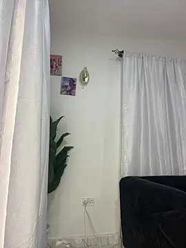 PrettyNaughty_ Adlı Modelin Canlı XXX Sohbeti