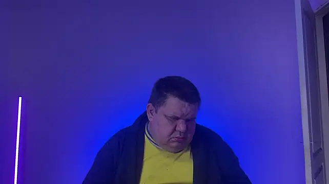 chubby_daddy Adlı Modelin Canlı XXX Sohbeti
