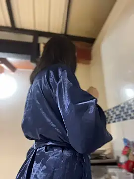 MiahWindsor Chat XXX live