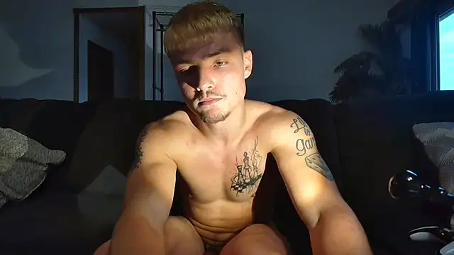 derekmontana2's Live XXX Chat