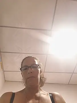 Chat +18 de sexiigatica ao vivo