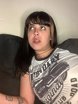 ninapellegrini17 现场XXX聊天
