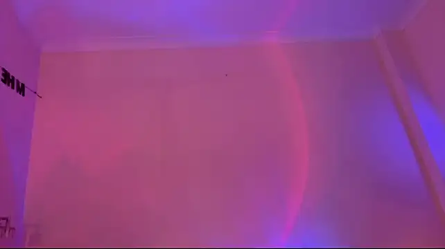 AlexxMichaell 现场XXX聊天