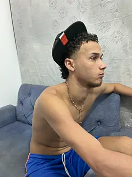 friends_lust_latin XXX чат на живо