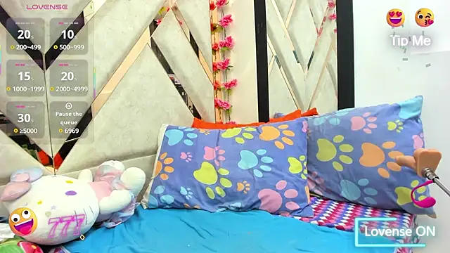 Samii_Sweett 现场XXX聊天