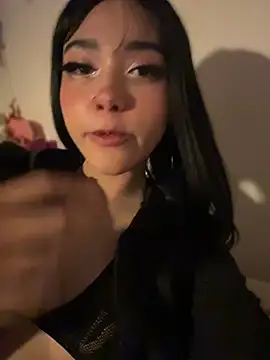 ela_petit 现场XXX聊天