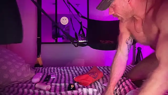 FitStacheDaddy Live XXX-chat
