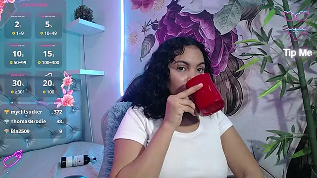 valeria_martinez19 现场XXX聊天