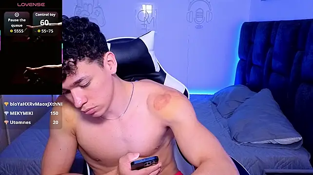Chatroom XXX en direct de Luke_Muscle