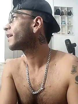 Chat +18 de Alphamaster_92 ao vivo